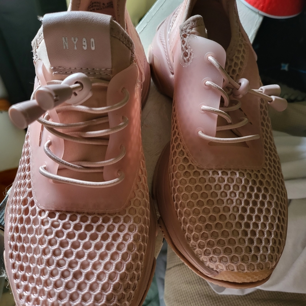 Steve madden sneakers